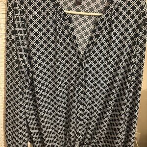 Dana Buchman Black and White Geometric Blouse
